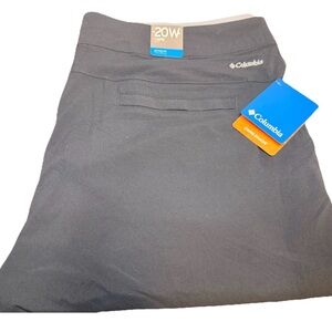 Women's Capris - Black Columbia Plus size 20W NWT